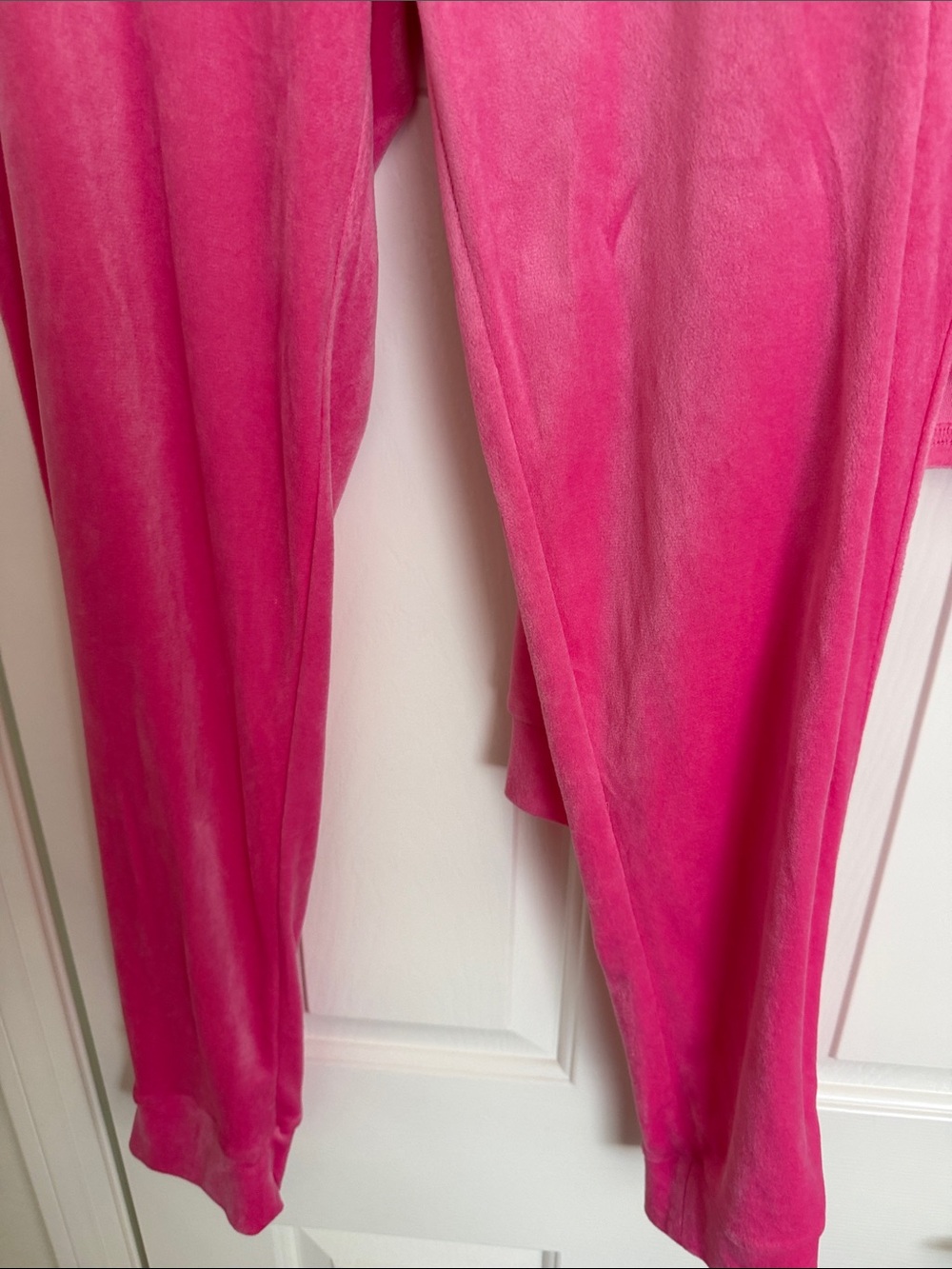 Juicy Couture Hot Pink Velour Hoodie & Joggers Set - Picture 9 of 9